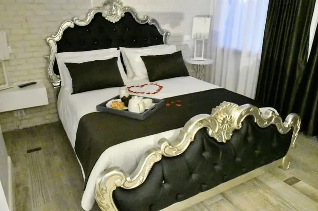 Tek Büyük Yataklı Oda, Jakuzi, Şehir Manzaralı (Black)