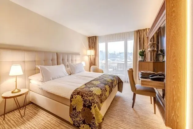 Tek Büyük Yataklı Oda, Balkon