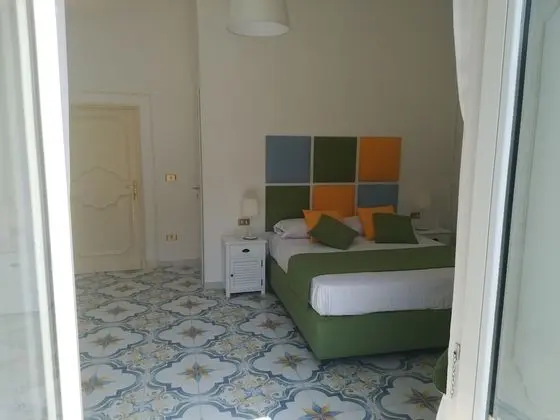 Classic Tek Büyük Yataklı Oda