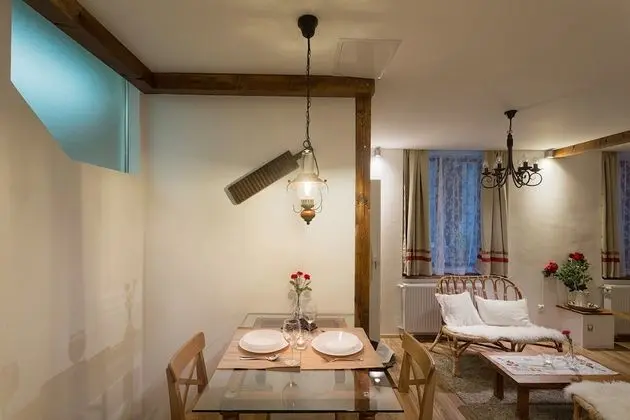 Traditional Apart Daire, Zemin Kat