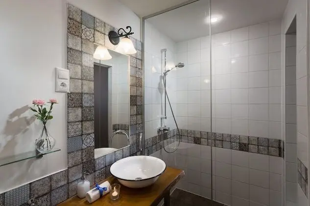 Traditional Apart Daire, Zemin Kat