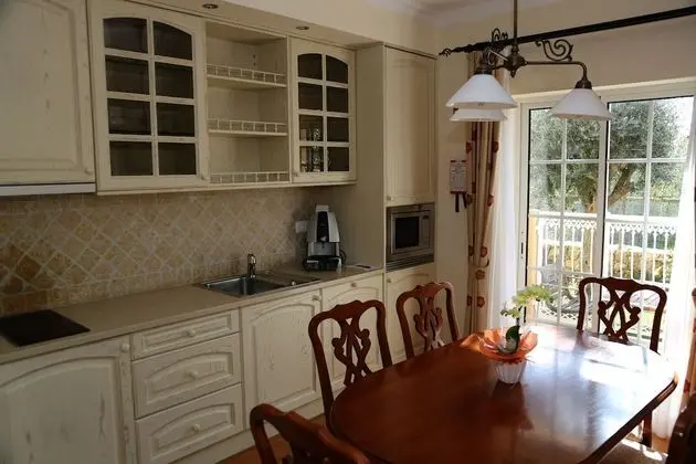 2 bedrooms apartment for four