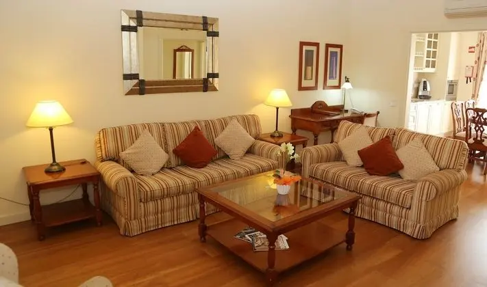 2 bedrooms apartment for four