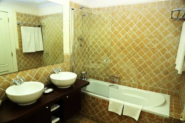 2 bedrooms apartment for four