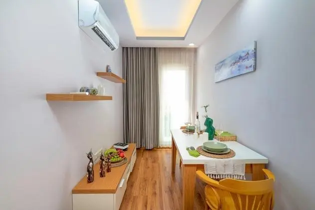 Studio, Dağ Manzaralı
