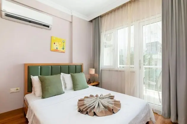 Studio, Dağ Manzaralı