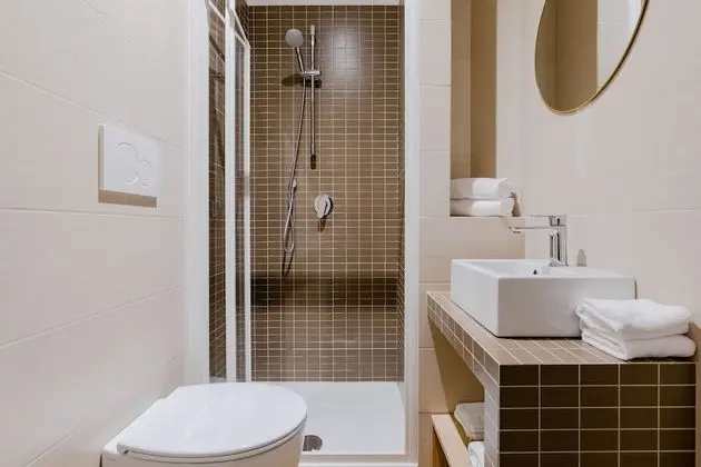 Deluxe Tek Büyük Yataklı Oda, Buzdolabı, Bahçe Manzaralı