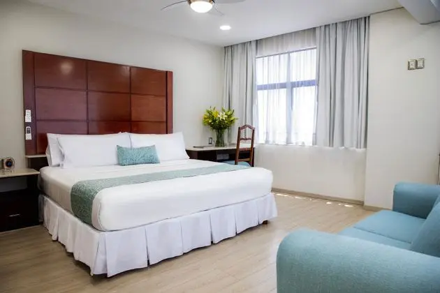 Junior Suit King Size Bed