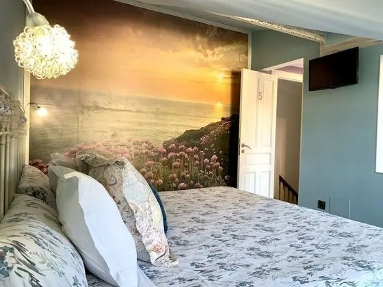 Süit, Sıcak Su Havuzu