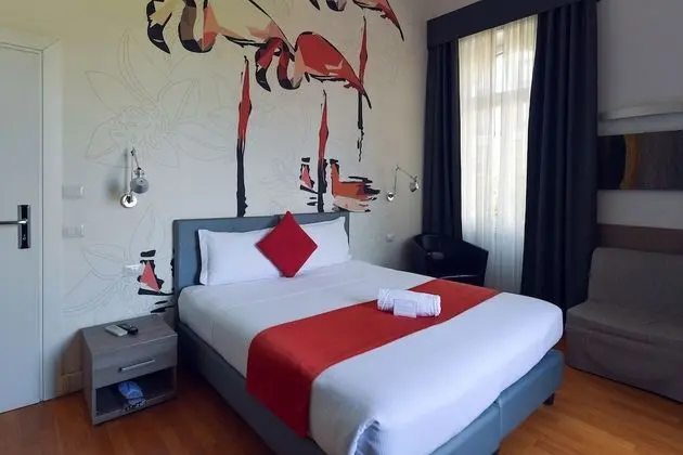 Junior Üç Kişilik Oda