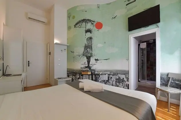 Superior Tek Büyük veya İki Ayrı Yataklı Oda