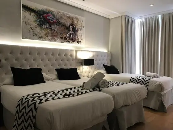 Üç Kişilik Oda