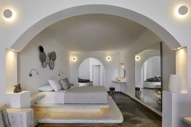 Elegant Suite Caldera View