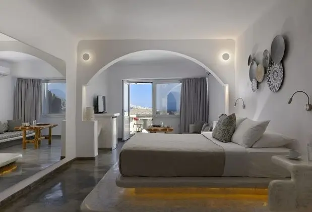 Elegant Suite Caldera View