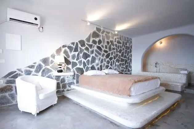 Elegant Suite Caldera View
