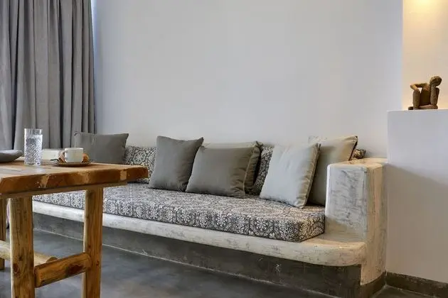 Elegant Suite Caldera View