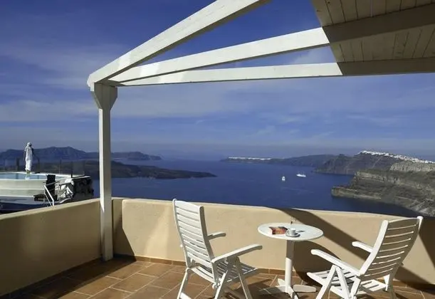 VIP Suite outdoor hot tub, Caldera View