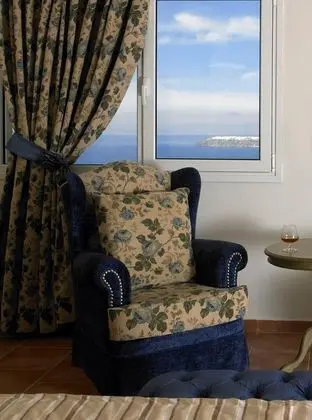 VIP Suite outdoor hot tub, Caldera View