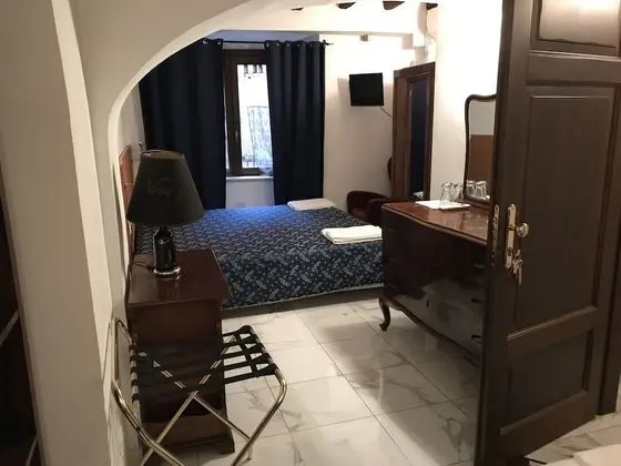 Tek Büyük Yataklı Oda