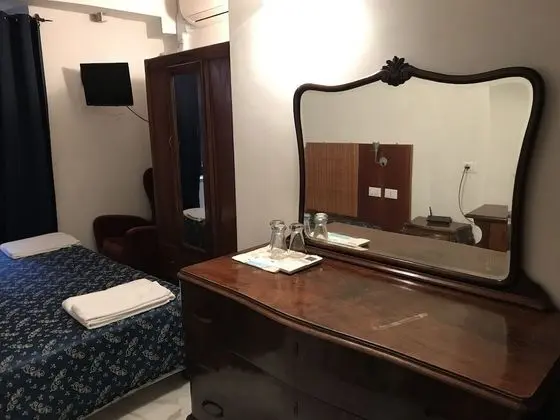 Tek Büyük Yataklı Oda