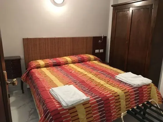 Üç Kişilik Oda