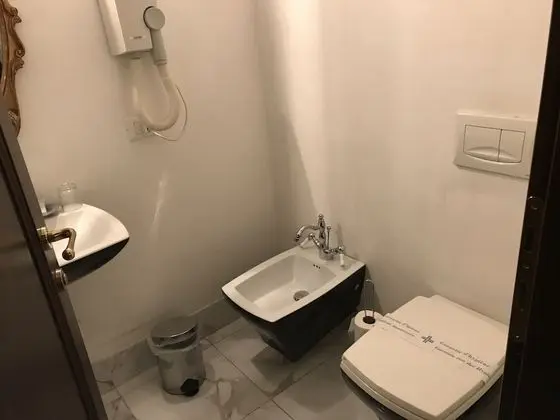 Üç Kişilik Oda