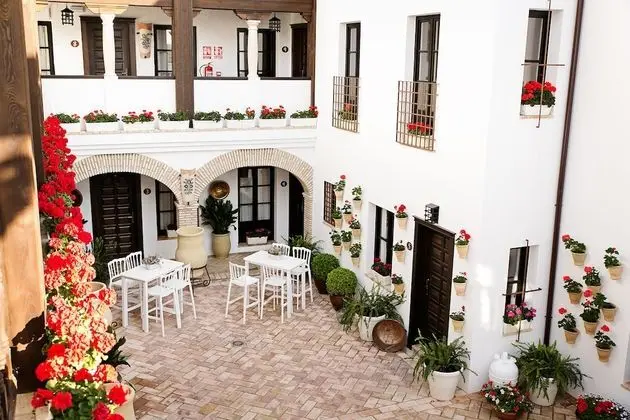 Family Çatı Katı (Loft), Avlu Manzaralı