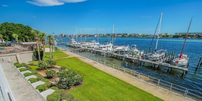 Waterfront Captains Quarter