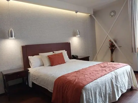 Standard Tek Büyük Yataklı Oda