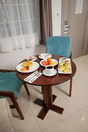 JUNIOR SUITE