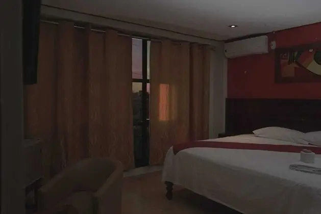 Business Tek Büyük Yataklı Oda