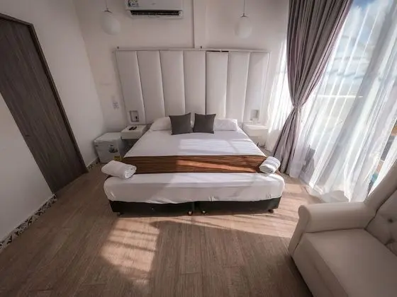 Deluxe Tek Büyük Yataklı Oda