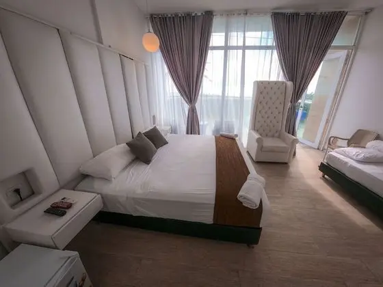 Deluxe Tek Büyük Yataklı Oda