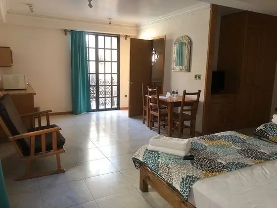 Basic Tek Büyük Yataklı Oda, 1 Büyük (Queen) Boy Yatak, Balkon, Şehir Manzaralı