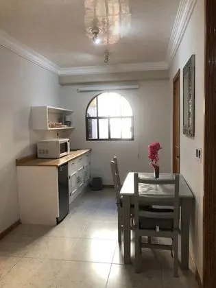 Basic Tek Büyük Yataklı Oda, 1 Büyük (Queen) Boy Yatak, Balkon, Şehir Manzaralı