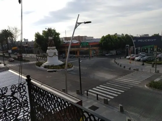 Basic Tek Büyük Yataklı Oda, 1 Büyük (Queen) Boy Yatak, Balkon, Şehir Manzaralı