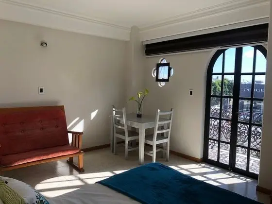 Junior Oda, 2 Büyük (Queen) Boy Yatak, Balkon, Bahçe Manzaralı