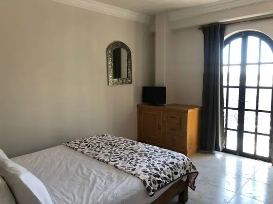 Junior Oda, 2 Büyük (Queen) Boy Yatak, Balkon, Bahçe Manzaralı