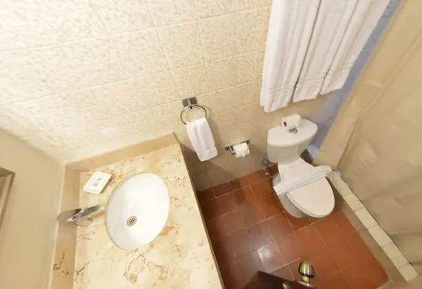 Basic Tek Büyük Yataklı Oda