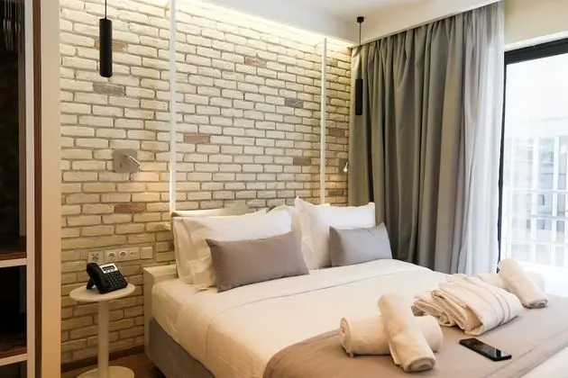 Junior Süit, Balkon