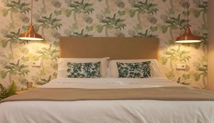 Romantic Stüdyo (Free Bottle of Sparkling Wine)