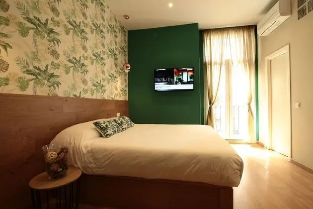 Romantic Stüdyo (Free Bottle of Sparkling Wine)