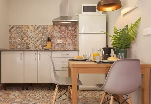 Romantic Stüdyo (Free Bottle of Sparkling Wine)