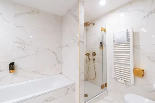 Premium Tek Büyük Yataklı Oda