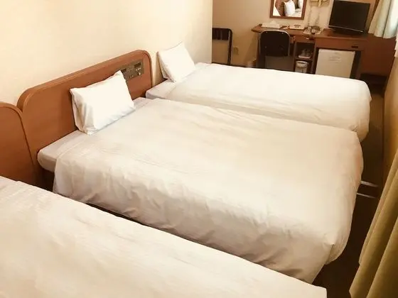 Üç Kişilik Oda, Birden Çok Yatak Odası, Sigara İçilmez
