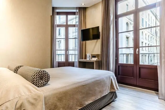 Tek Büyük Yataklı Oda (Buhardilla)