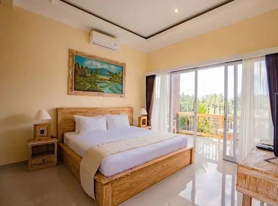 Deluxe Tek Büyük Yataklı Oda (With Sofa Bed)