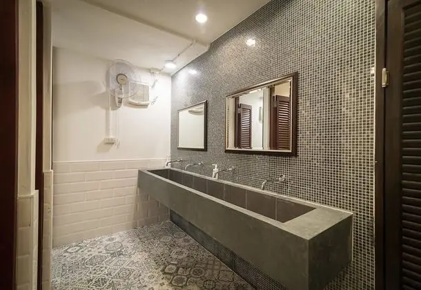 4-Bed Mixed Dormitory