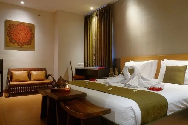 Honeymoon Room