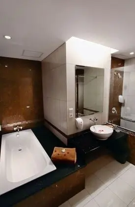 Honeymoon Room